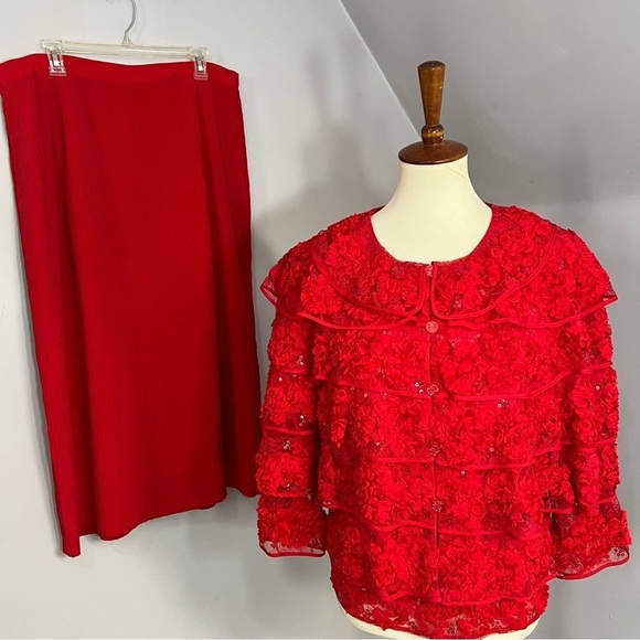 Vintage red three piece set maxi dress with floral lace embellished jacket - Picture 3 of 13
